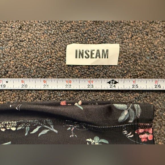 Beyond Yoga Floral High-Waisted Midi LeggingUrban Outfitters NWOT Sz Medium Rare - Picture 10 of 11